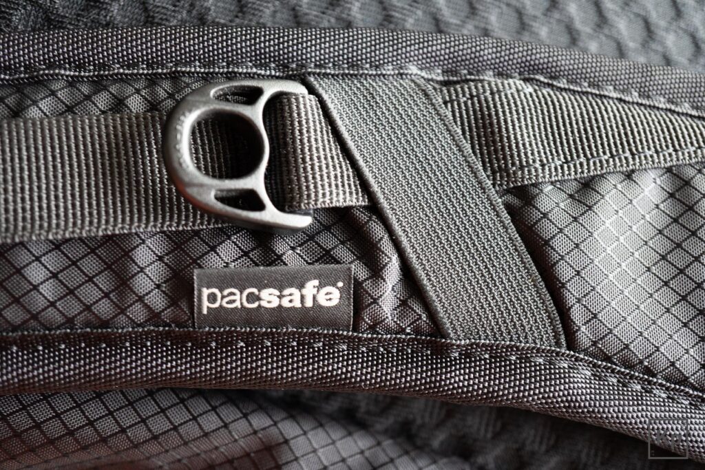 Pacsafe camsafe hotsell x25 backpack